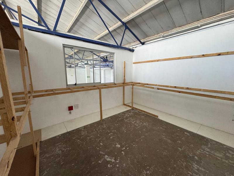 To Let Commercial Property for Rent in Paarden Eiland Western Cape
